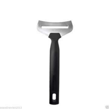 Ostehøvel Jonas stål/svart ht 17.5 cm. myk ost